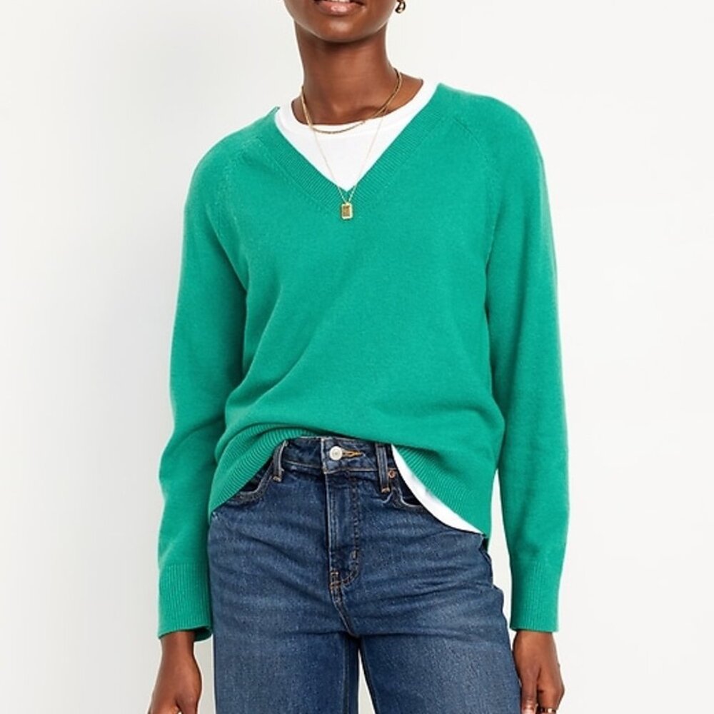 NWT Old Navy Green SoSoft Loose V-Neck Sweater Classic Knit